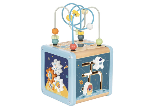 Cub de activități din lemn cu temă spațială, cu mărgele, sortator de forme, labirint, roți zimtate și plăcuțe rotative.
