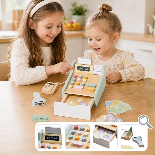 Copil jucându-se cu casa de marcat din lemn Tooky Toy