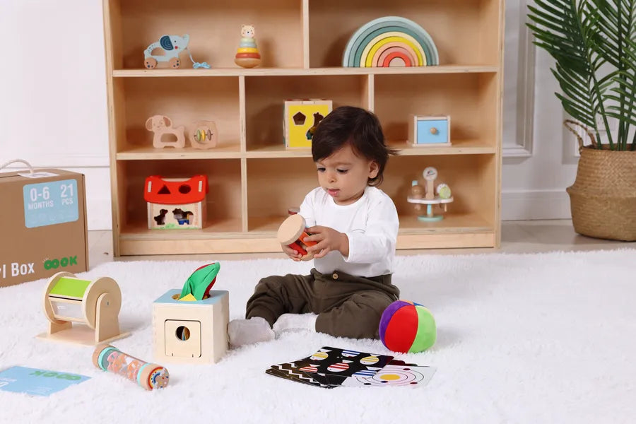 Cutie educativă din lemn și materiale textile, potrivită pentru dezvoltarea timpurie și oferirea cadou.