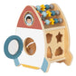 Centru de activități din lemn în formă de rachetă, cu abac, ceas, sortator, labirint, plăcuțe rotative și ușiță. Jucărie educativă completă